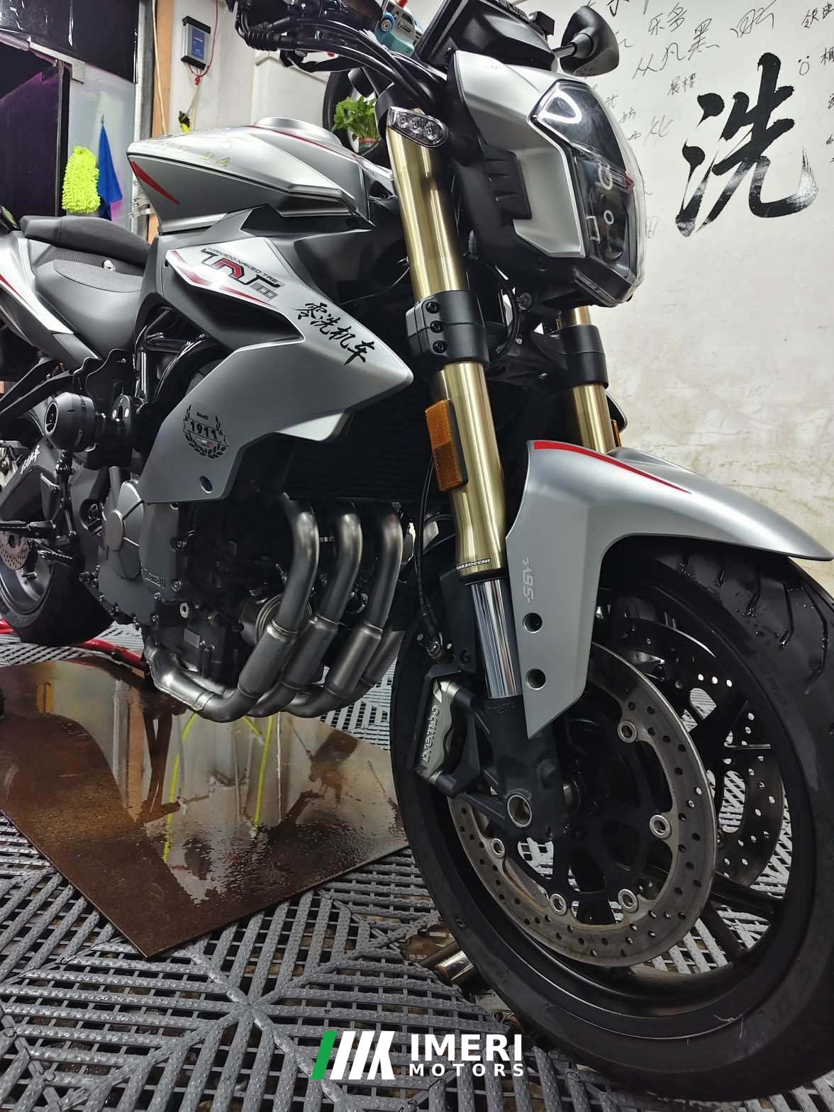 2024 Benelli TNT600i