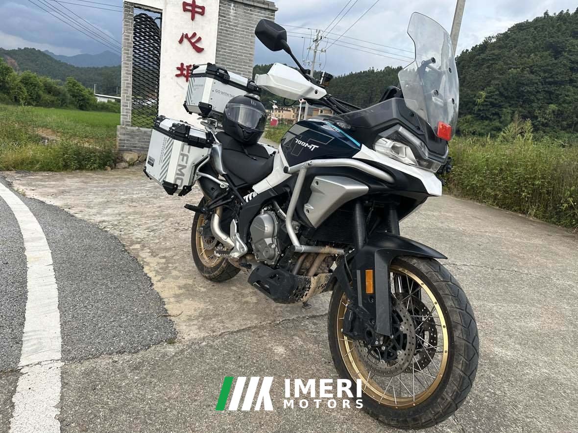 2025 CFMOTO 700MT