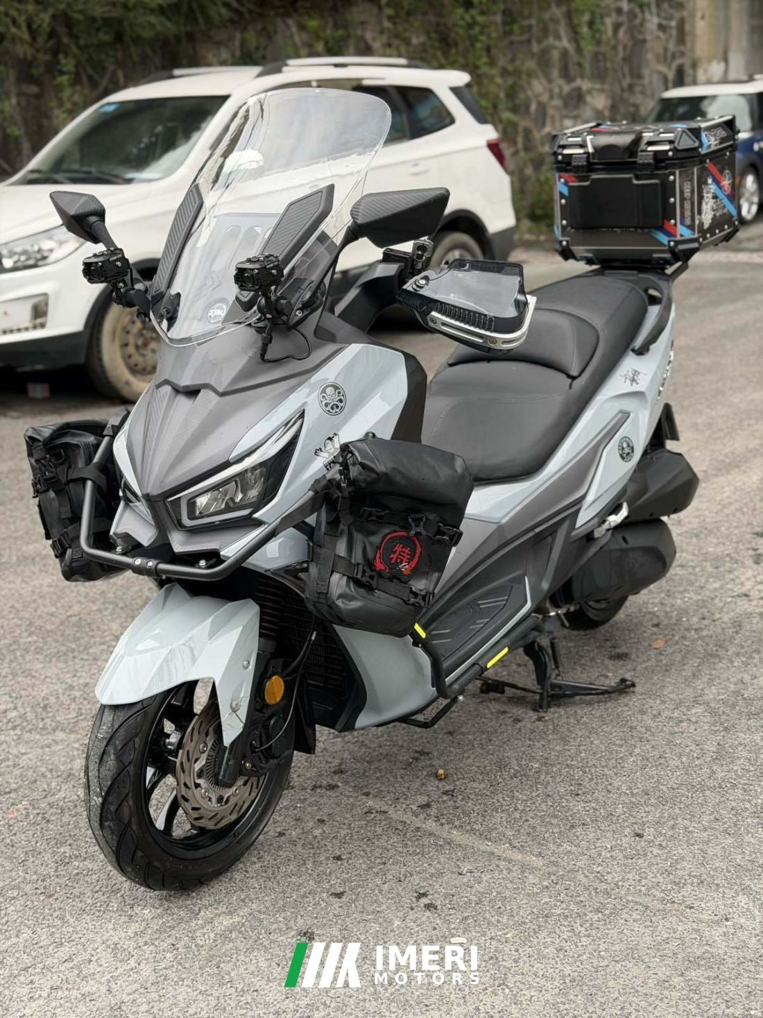 SYM Joymax Z 300 - motorcycle from China