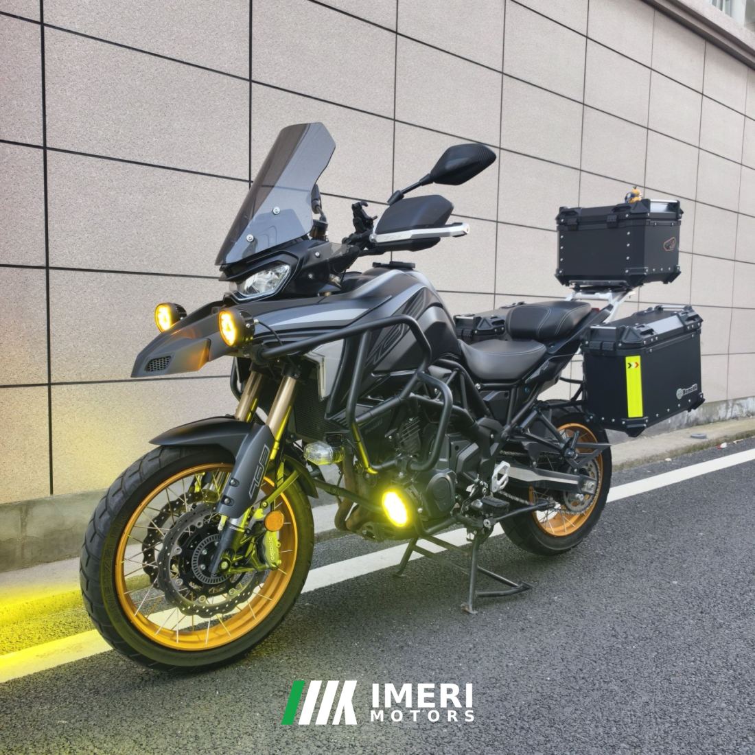 Benelli TRK702 700 cc - мотоцикл из Китая