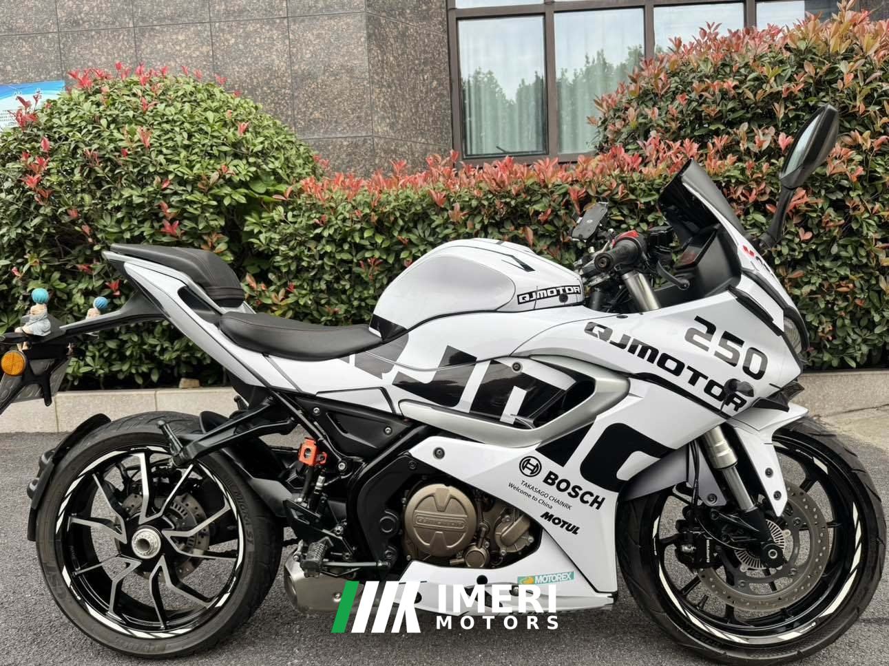 2022 QJMOTOR SRK 250