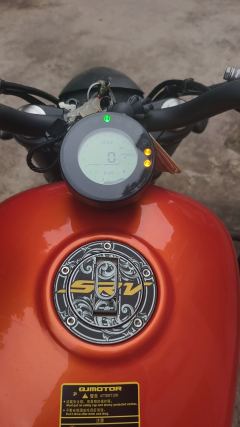 QJMOTOR Flash 300 - фото 4