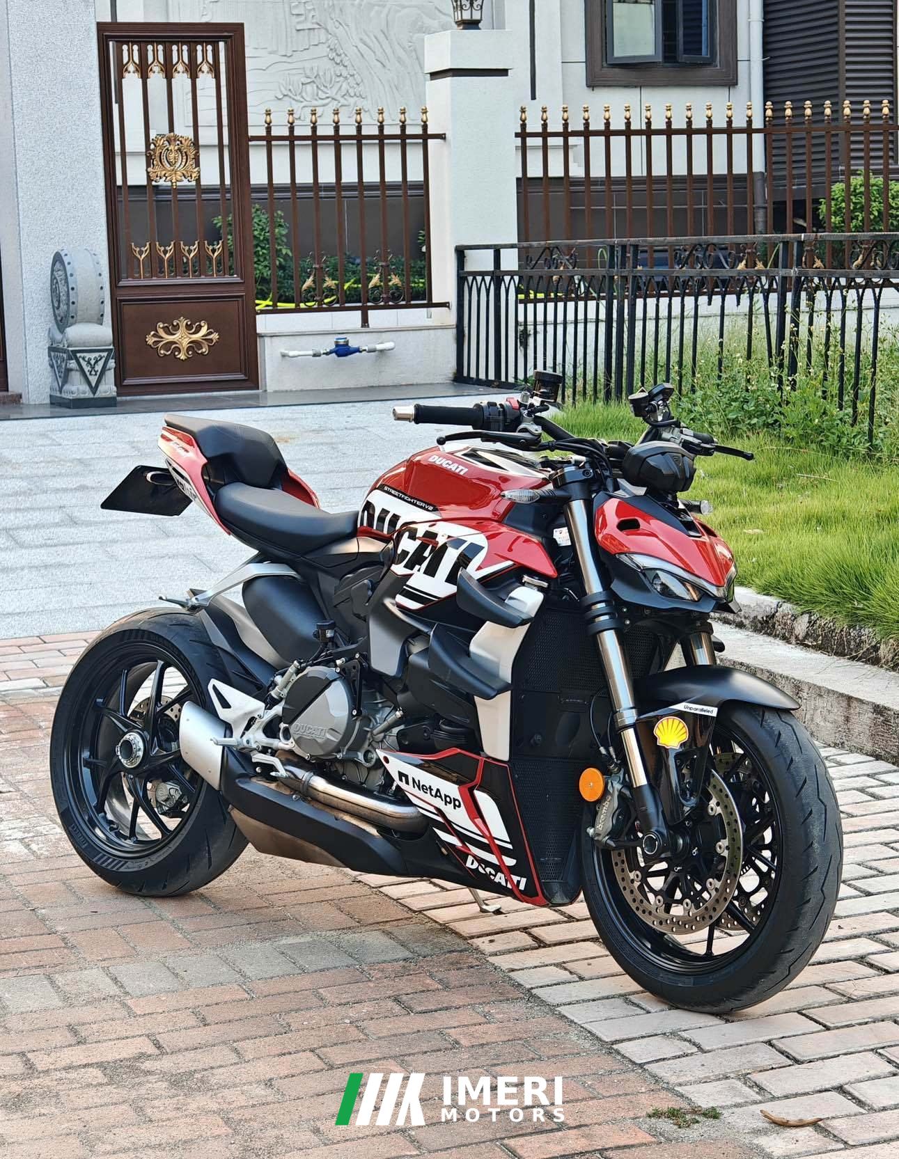 2022 Ducati Street Fighter V2 950 cc