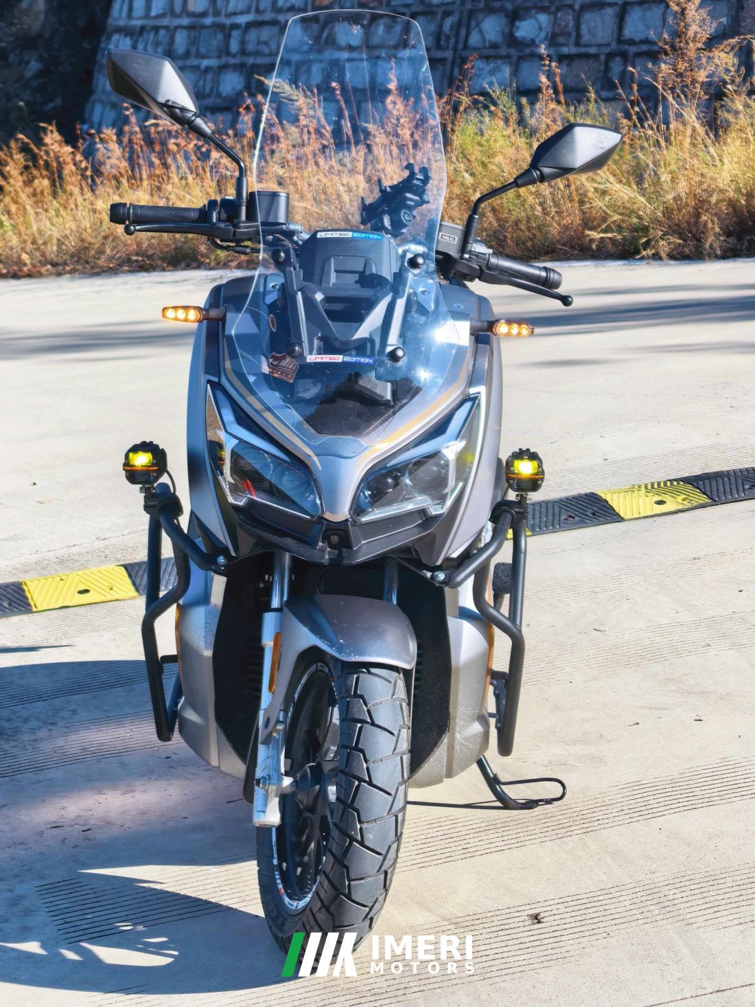 QJMOTOR Hong 250ADV - мотоцикл из Китая