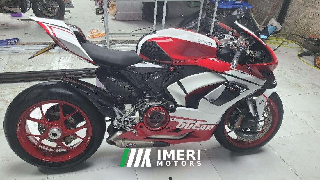 Ducati Panigale V2 955 cc - motorcycle from China
