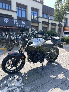 Honda CB400F - photo 3