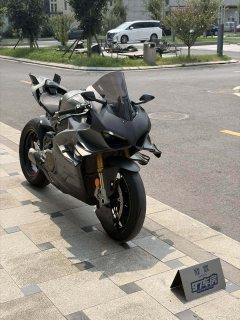 Ducati Panigale V4 1100 cc - ფოტო 3