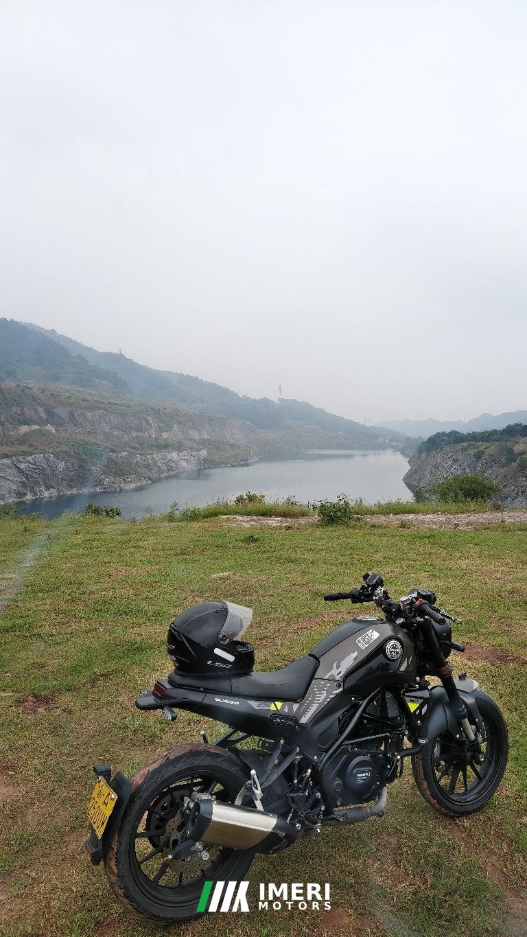2020 Benelli Leoncino 250