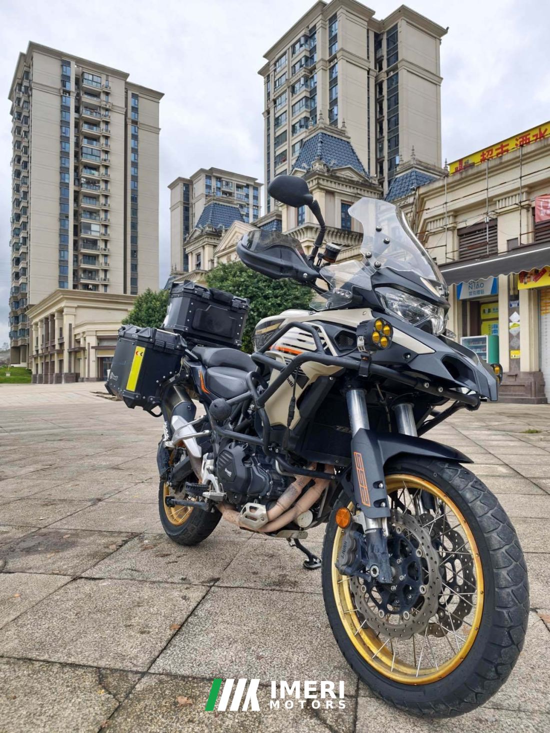 Benelli TRK552 550 cc - motorcycle from China
