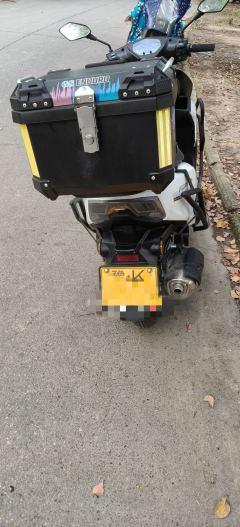 QJMOTOR Hong 125 - ფოტო 5