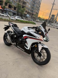 Honda CBR400R - ფოტო 1