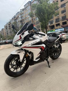Honda CBR400R - ფოტო 3