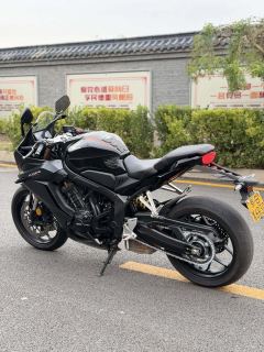 Honda CBR650R - photo 7