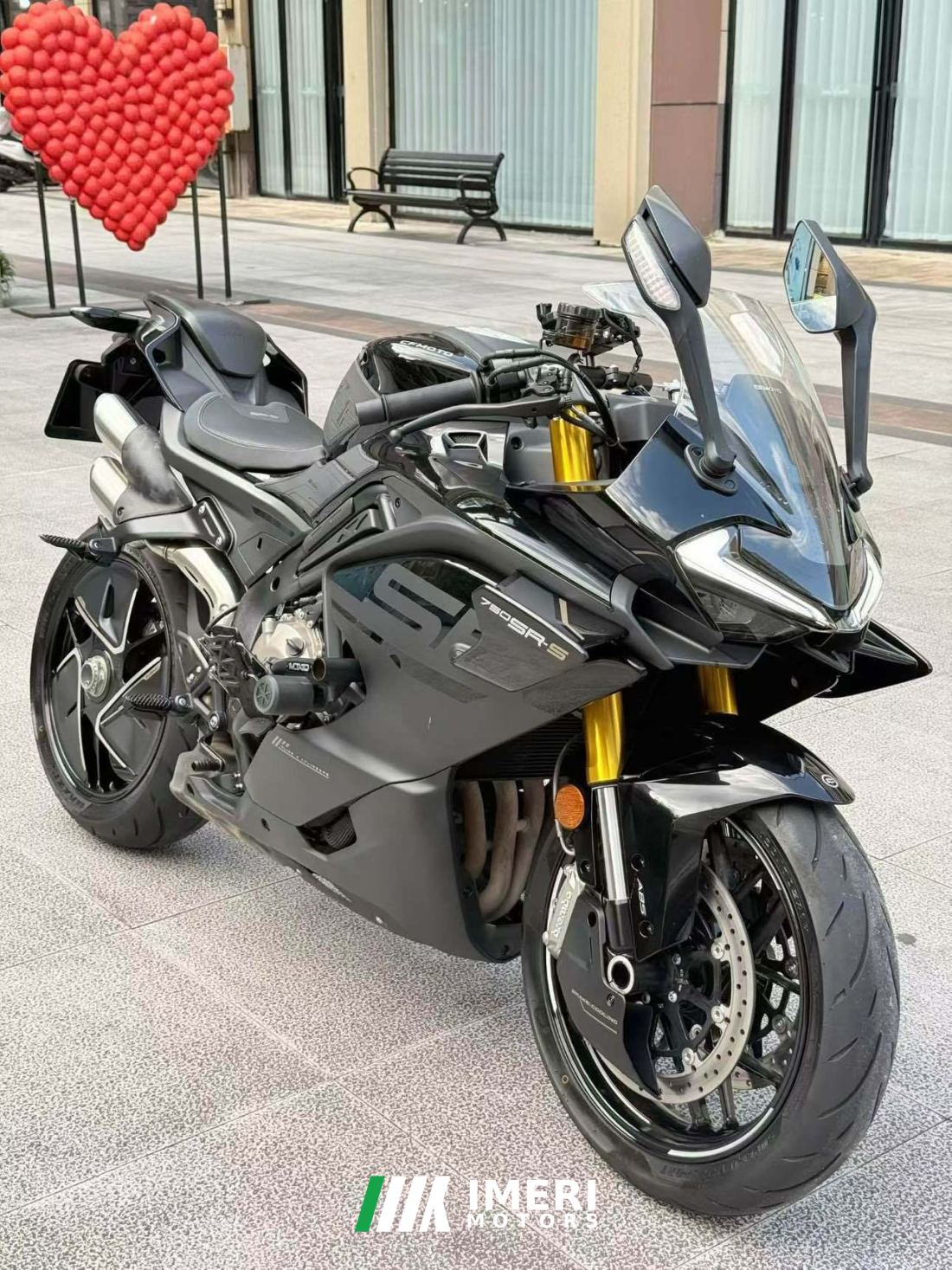 CFMOTO 750SR-S - мотоцикл из Китая