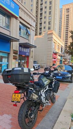 Triumph Tiger 900 - photo 2