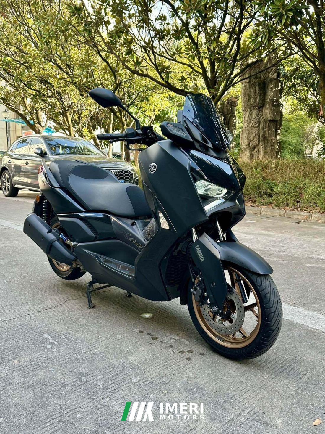 Yamaha XMAX 300 cc - motorcycle from China