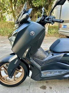 Yamaha XMAX 300 cc - photo 7