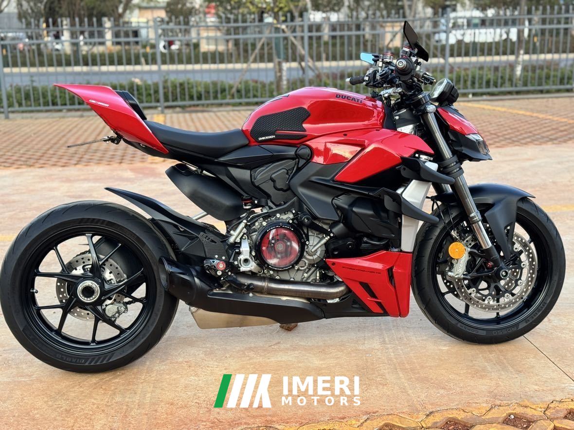 2022 Ducati Street Fighter V2 950 cc