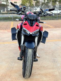 Ducati Street Fighter V2 950 cc - photo 5
