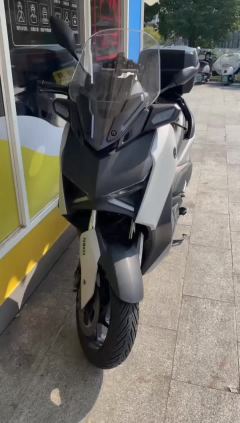 Yamaha XMAX 300 cc - фото 1