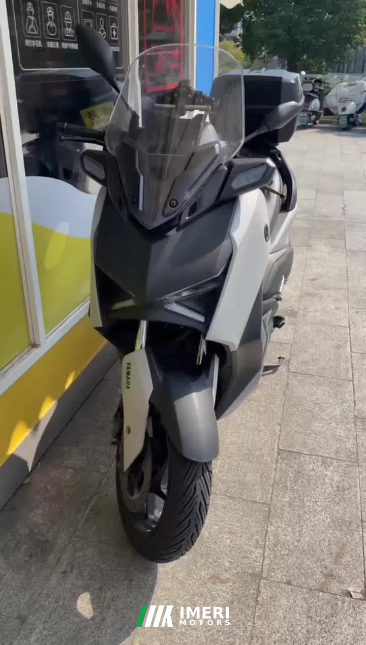 2023 Yamaha XMAX 300 cc