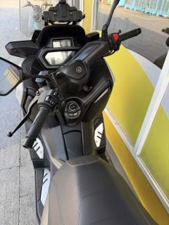 Yamaha XMAX 300 cc - фото 2