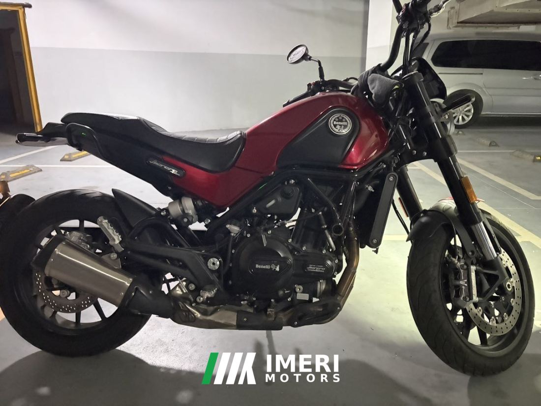 Benelli Leoncino 500 - motorcycle from China