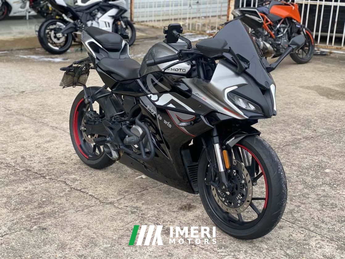 2022 CFMOTO 250SR