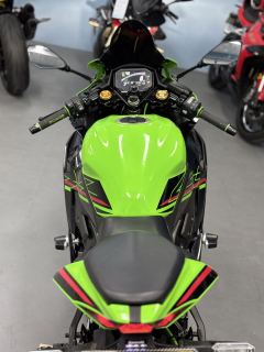 Kawasaki ZX-4R 400 cc - photo 4