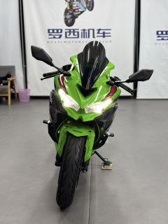 Kawasaki ZX-4R 400 cc - photo 8