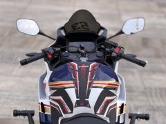 Honda CBR400R - ფოტო 5