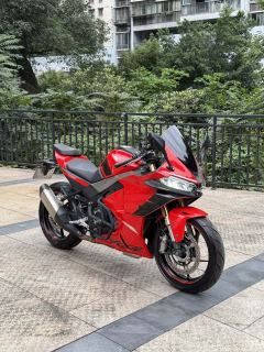 Voge RR525 500 cc - ფოტო 1