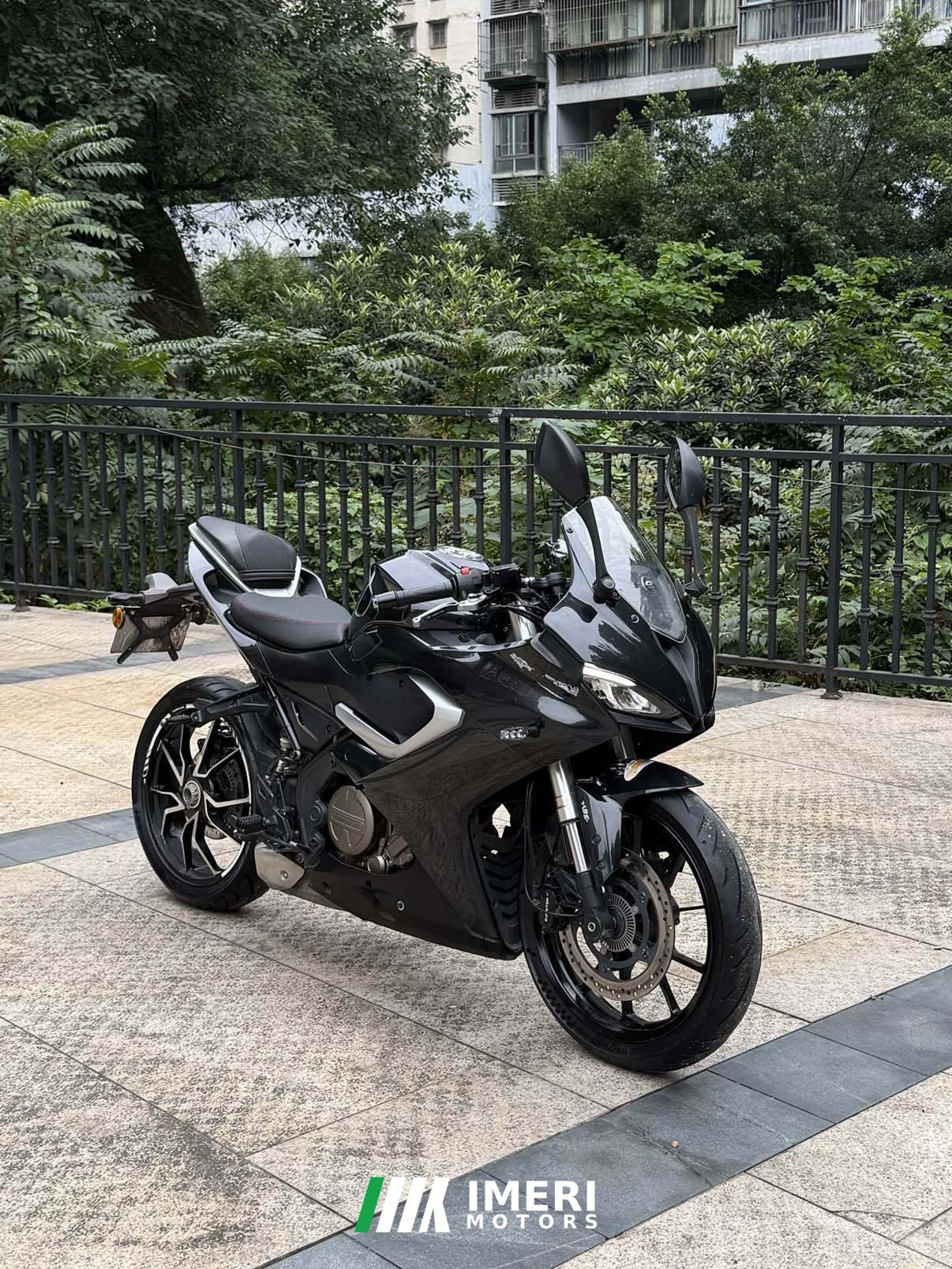 2022 QJMOTOR SRK 250