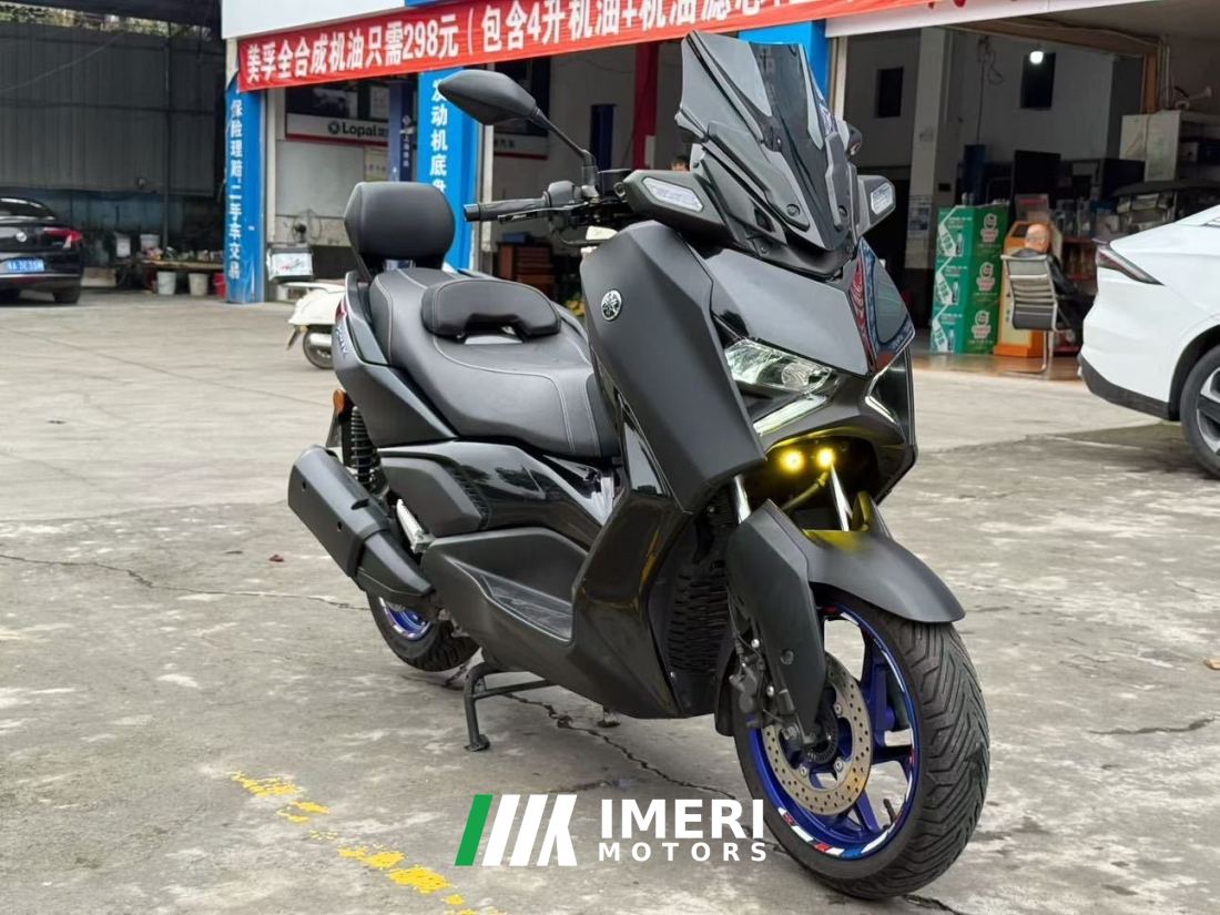 Yamaha XMAX 300 cc - motorcycle from China