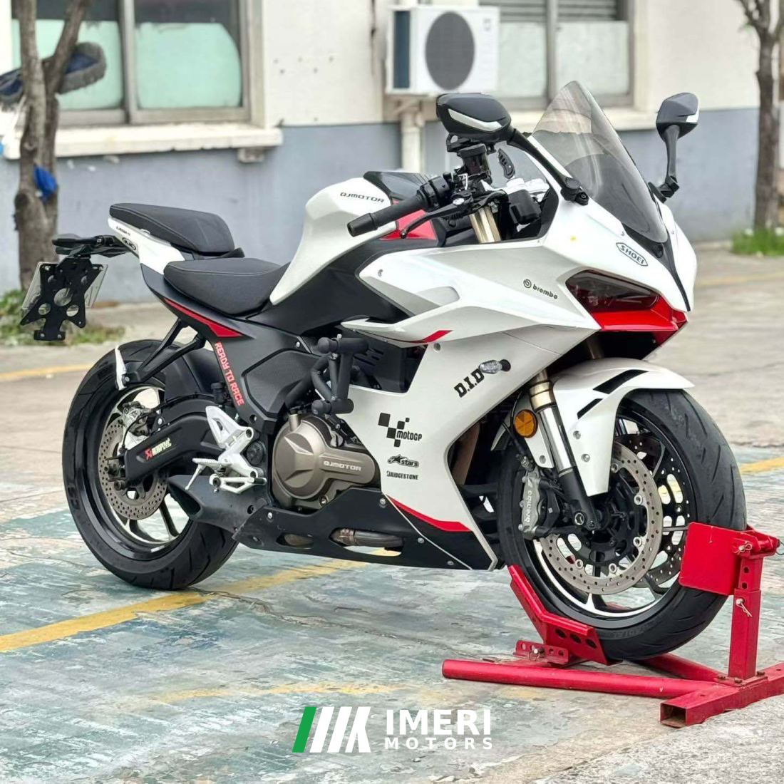 QJMOTOR SRK 550 - მოტოციკლი ჩინეთიდან
