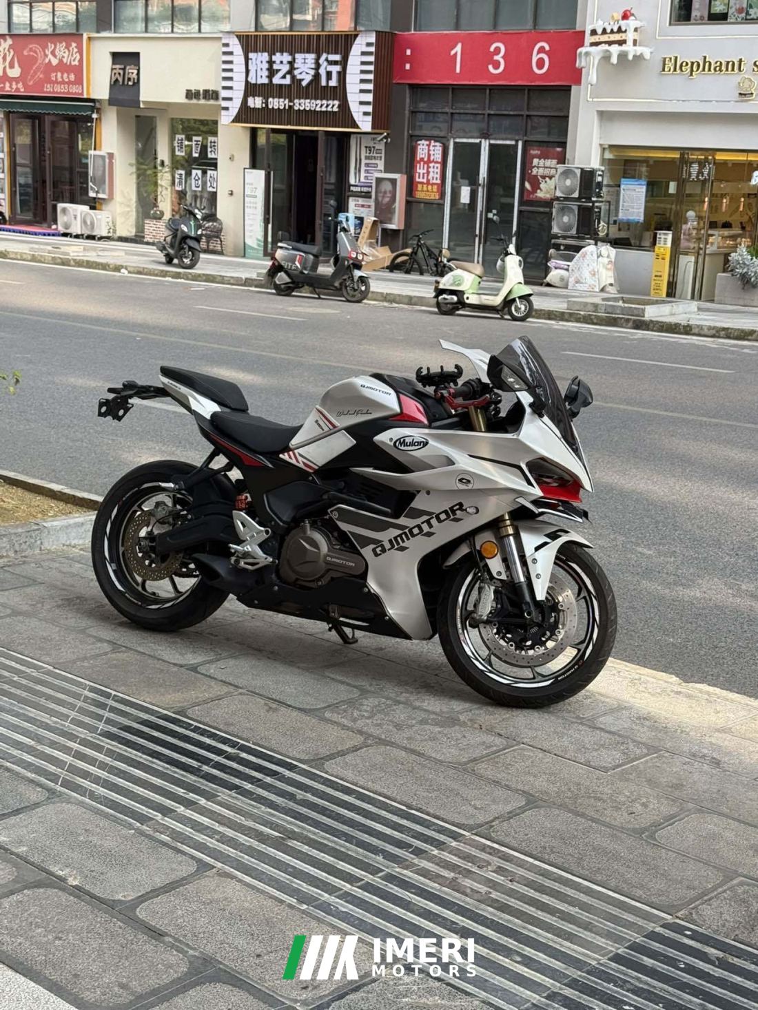 QJMOTOR SRK 550 - მოტოციკლი ჩინეთიდან