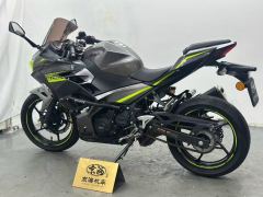 Kawasaki Ninja 400 - photo 4