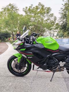 Kawasaki Ninja 650 - photo 4