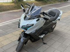 Yamaha TMAX 560 cc - photo 3