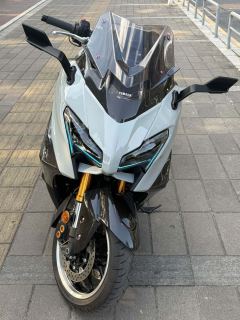 Yamaha TMAX 560 cc - photo 4