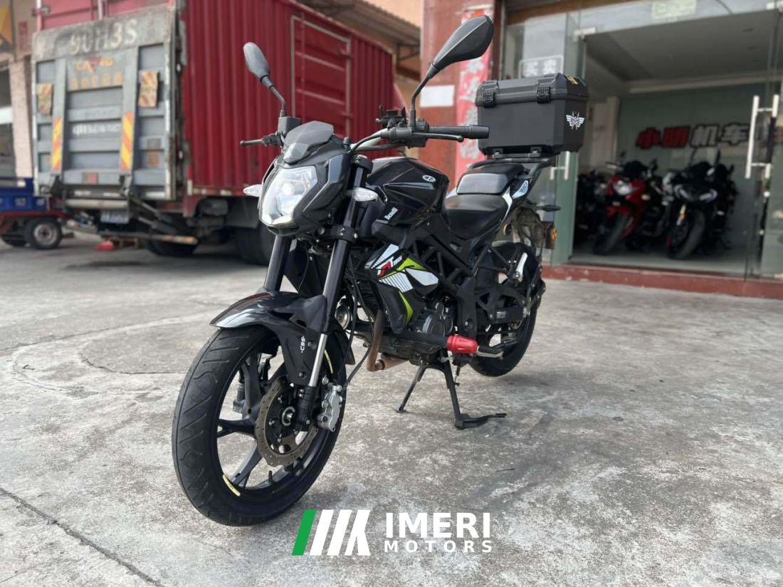 Benelli TNT150i - motorcycle from China
