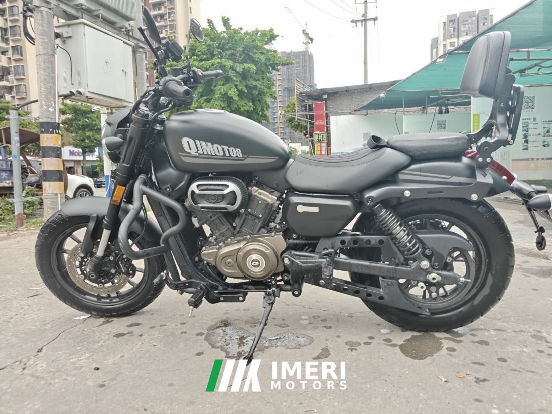 QJMOTOR Flash 250 - motorcycle from China