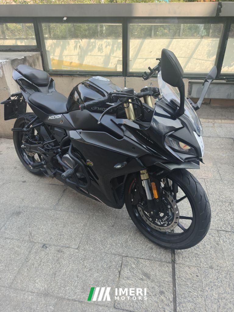 2023 CFMOTO 250SR