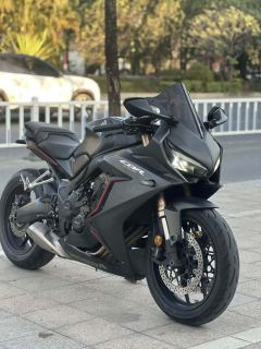Honda CBR650R - фото 1