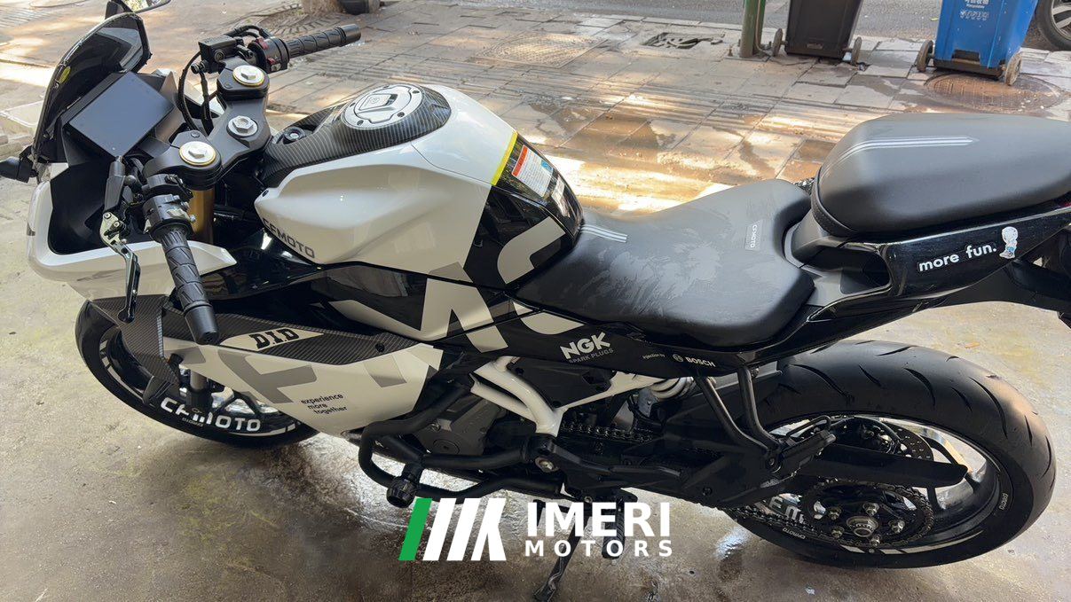 2022 CFMOTO 250SR