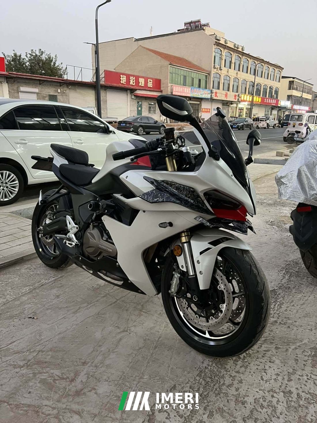 QJMOTOR SRK 550 - მოტოციკლი ჩინეთიდან