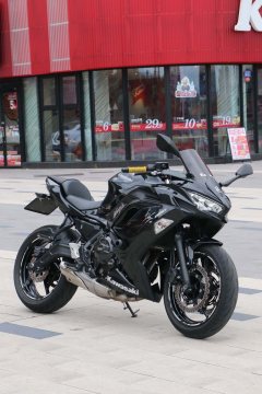 Kawasaki Ninja 650 - ფოტო 4