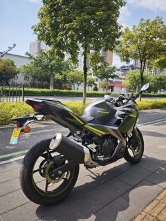 Kawasaki Ninja 400 - ფოტო 4