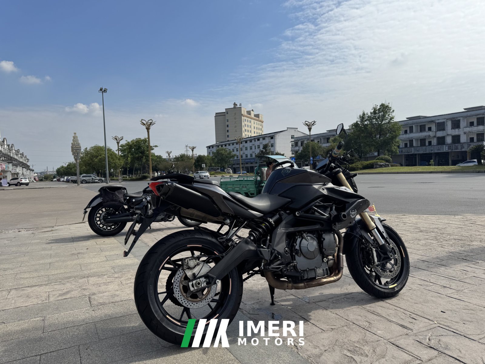 2024 Benelli TNT600i