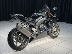 Honda CBR 1000 RR-R - photo 7